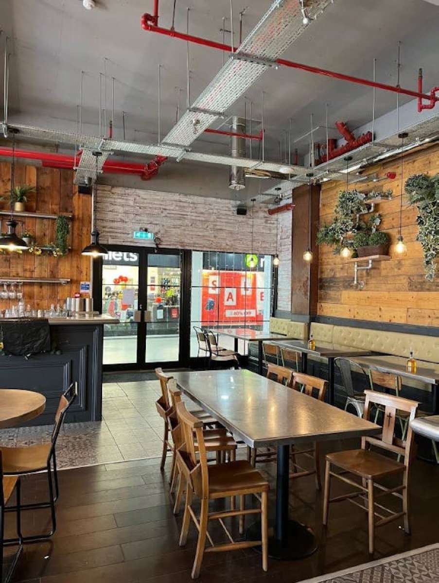 Retail/Shop in Fareham - photo 3