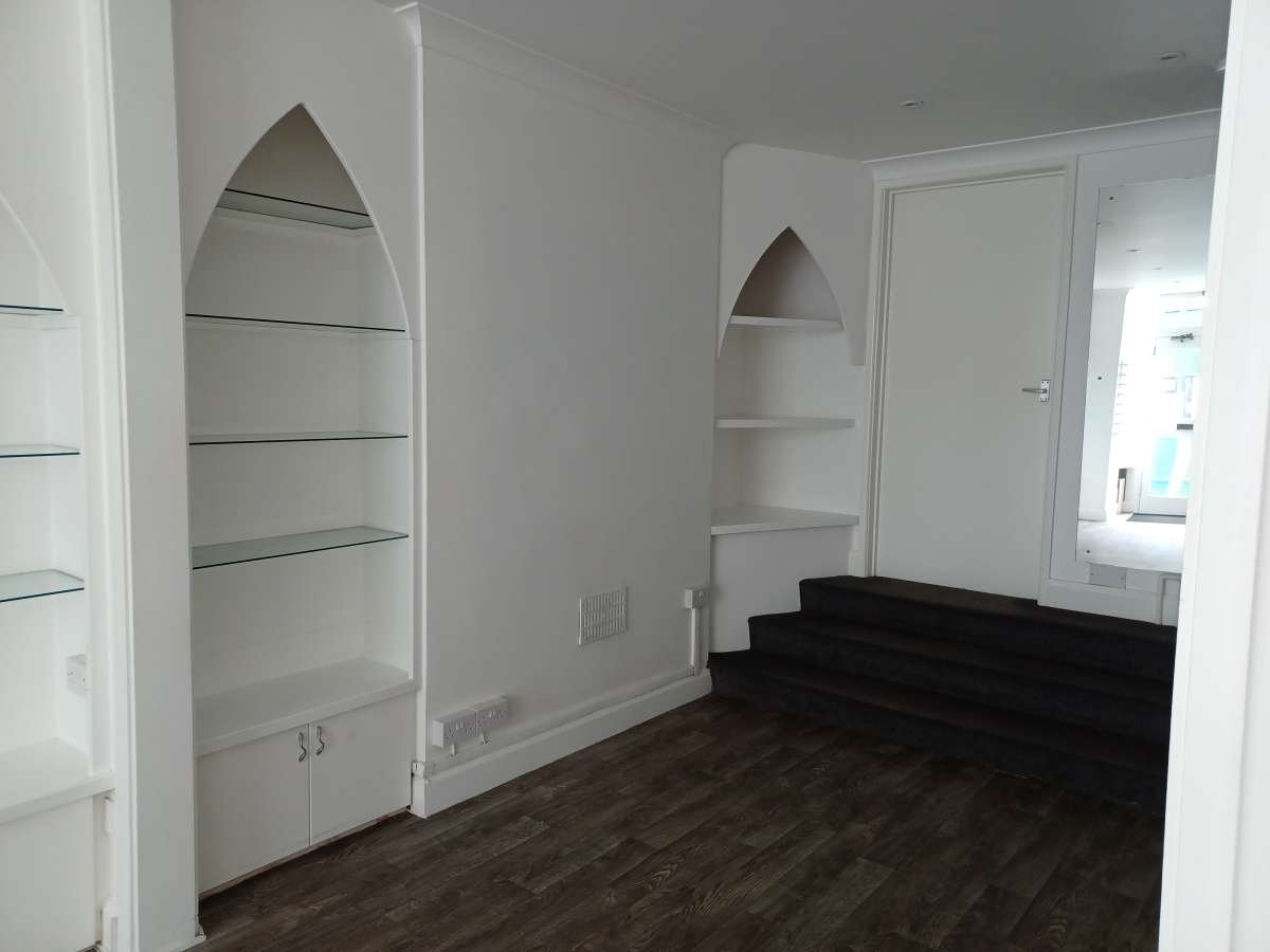 Retail/Shop in Exeter - photo 2