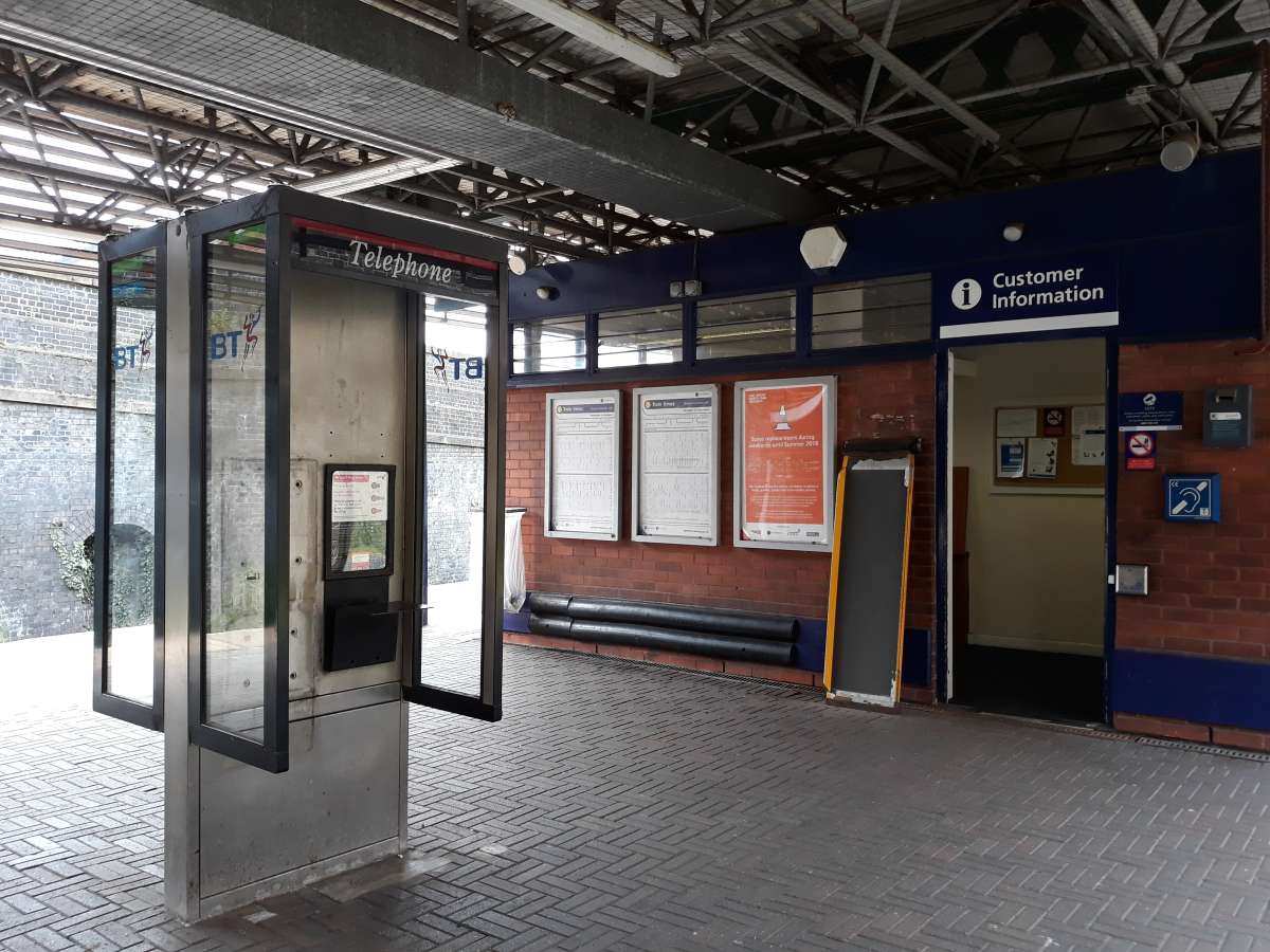 Retail/Shop in Wigan - photo 4