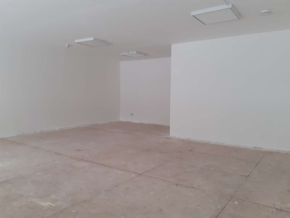 Retail/Shop in Chelmsford - photo 4