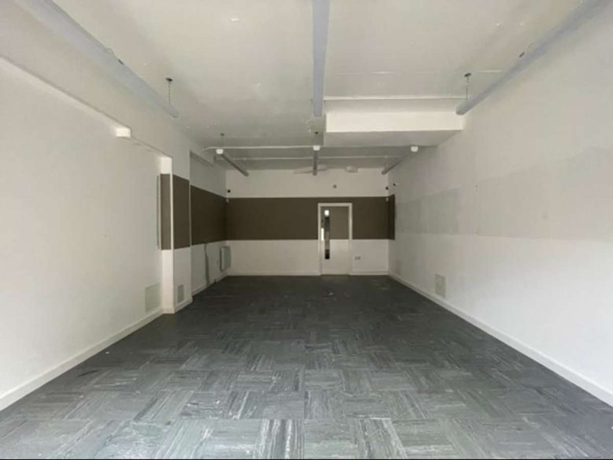 Retail/Shop in Bristol - photo 3