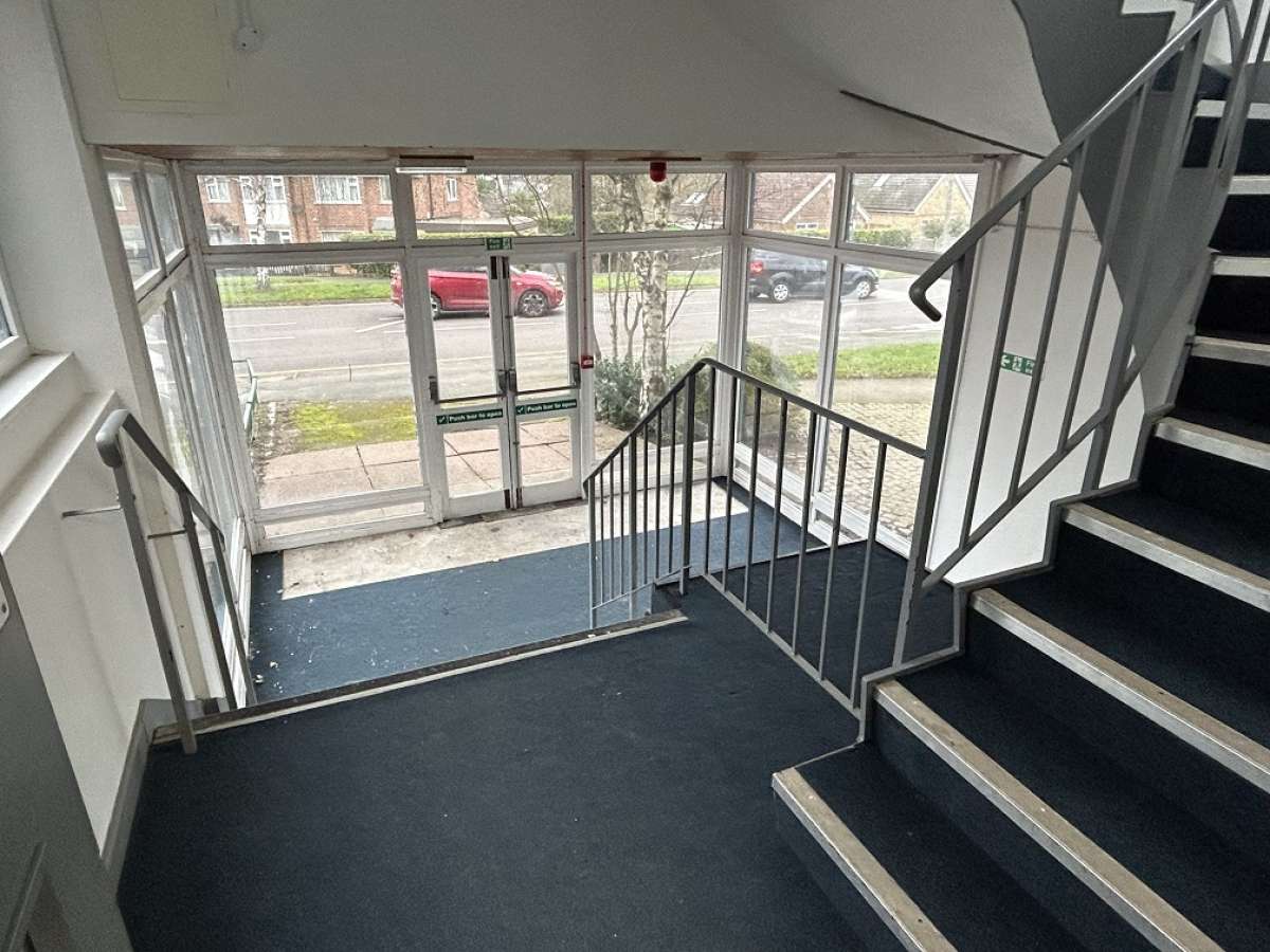 Retail/Shop in Derby - photo 3