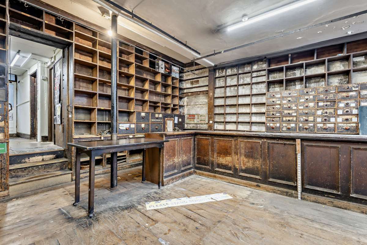 Retail/Shop in Ludlow - photo 4