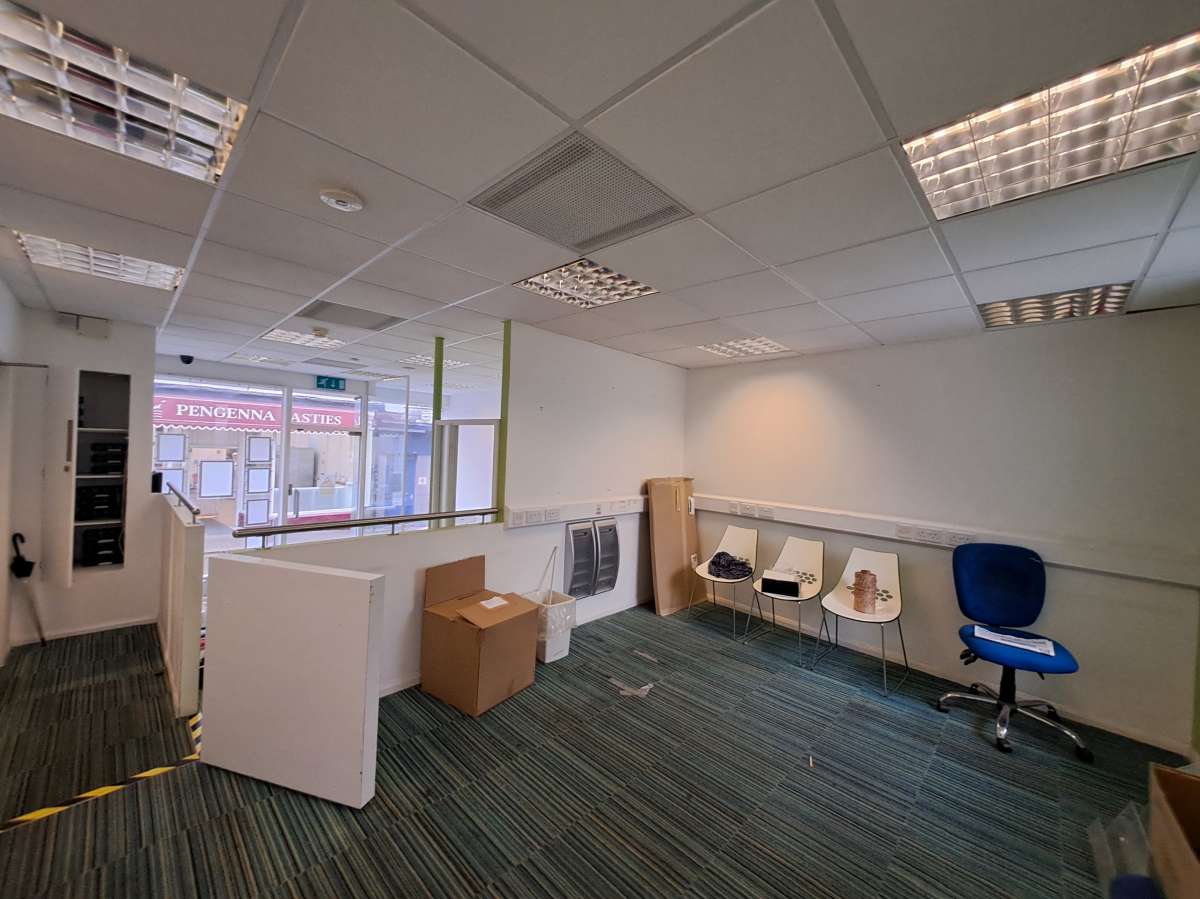 Retail/Shop in St Ives - photo 3