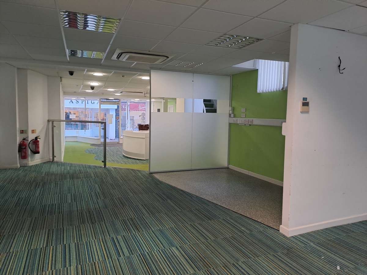 Retail/Shop in St Ives - photo 4