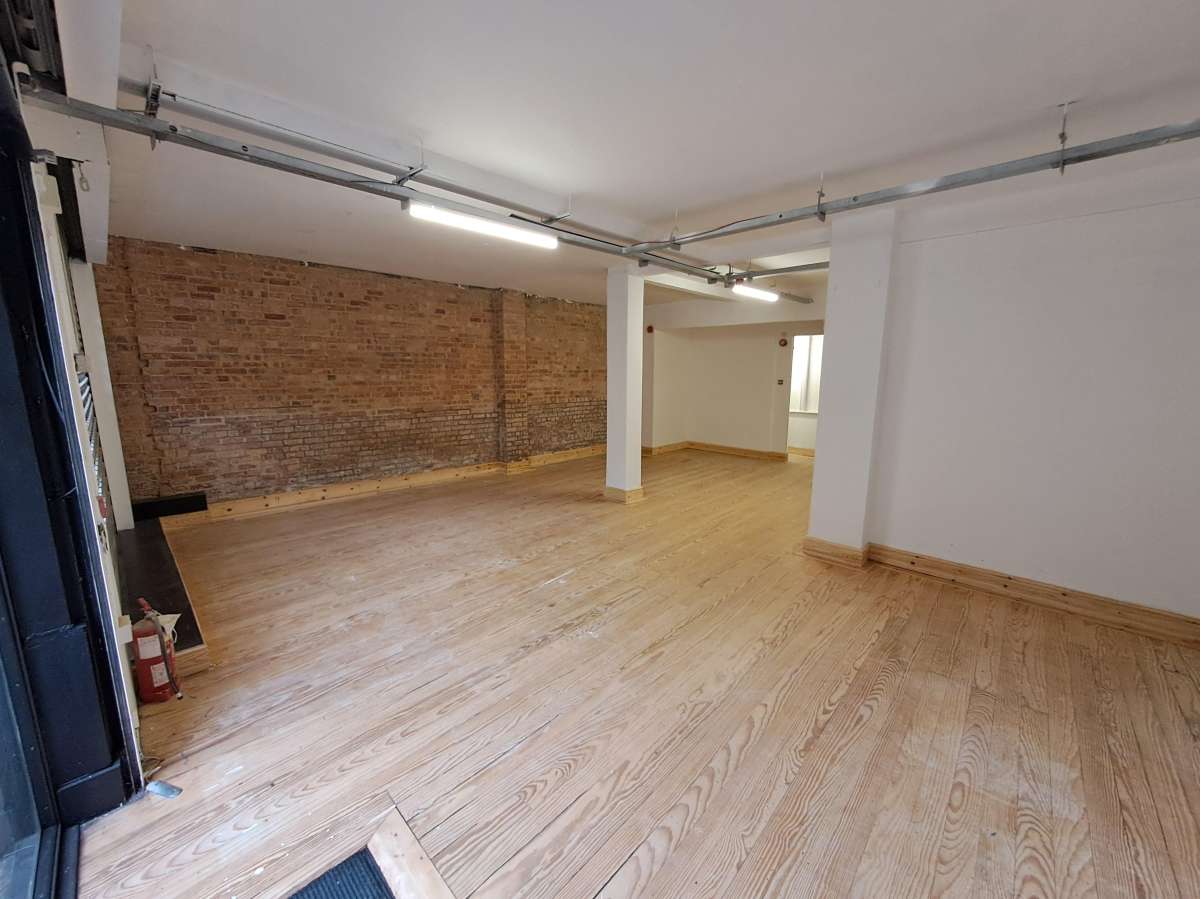 Retail/Shop in Nottingham - photo 4