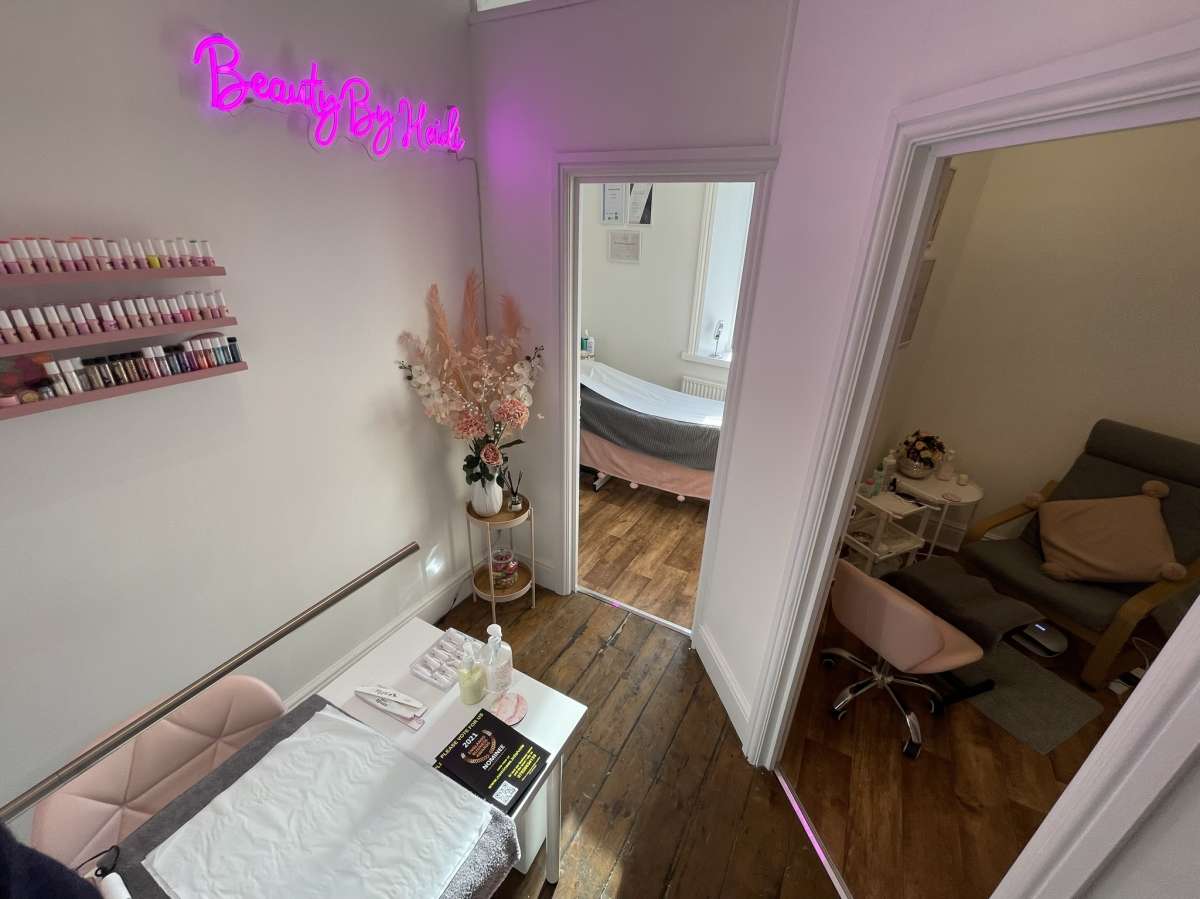 Retail/Shop in Halifax - photo 3