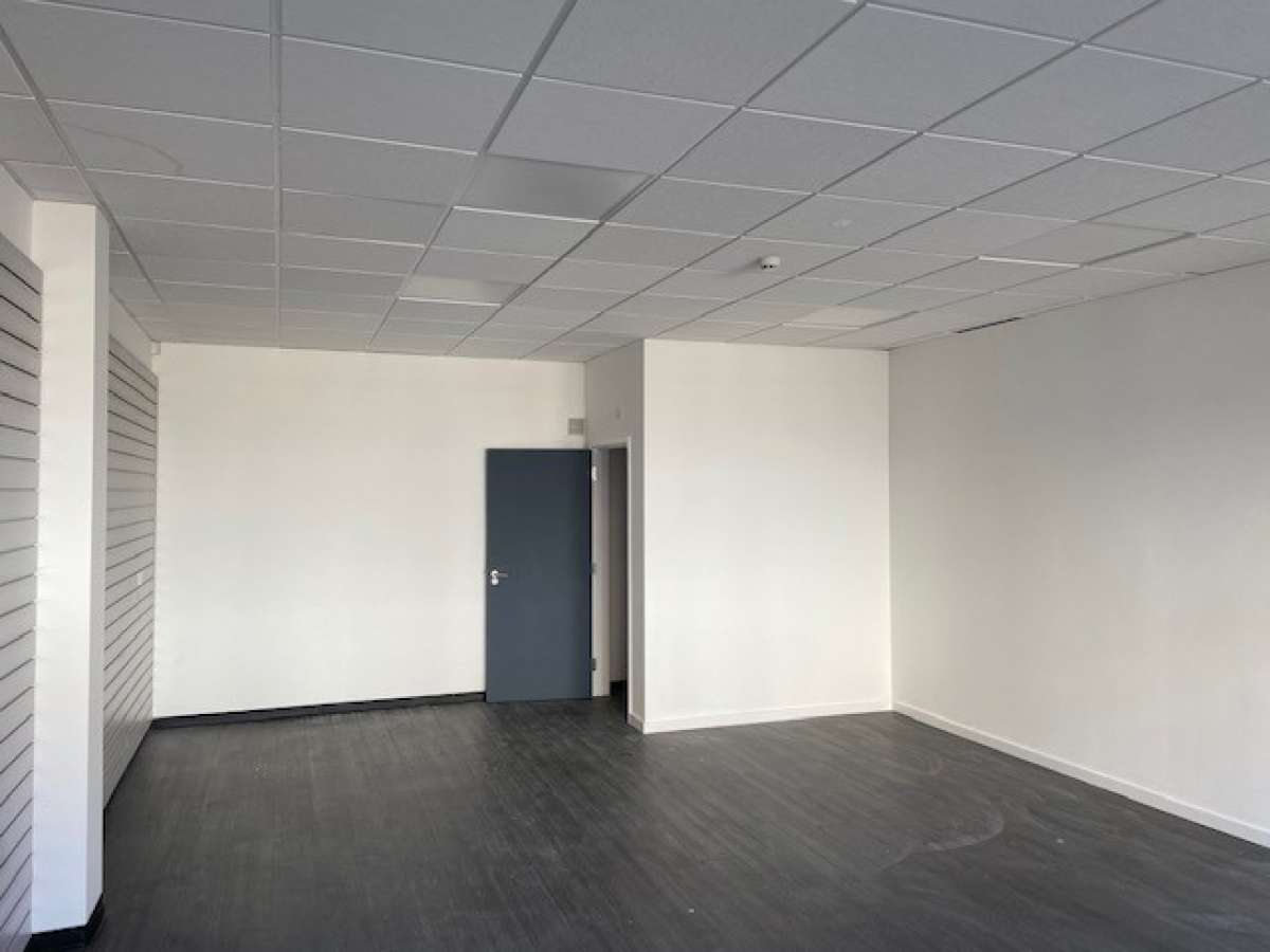 Retail/Shop in Great Yarmouth - photo 2