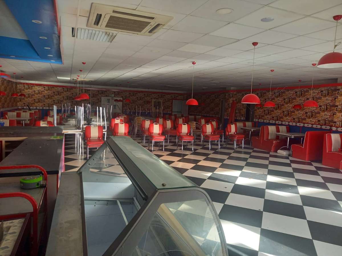 Retail/Shop in Great Yarmouth - photo 4