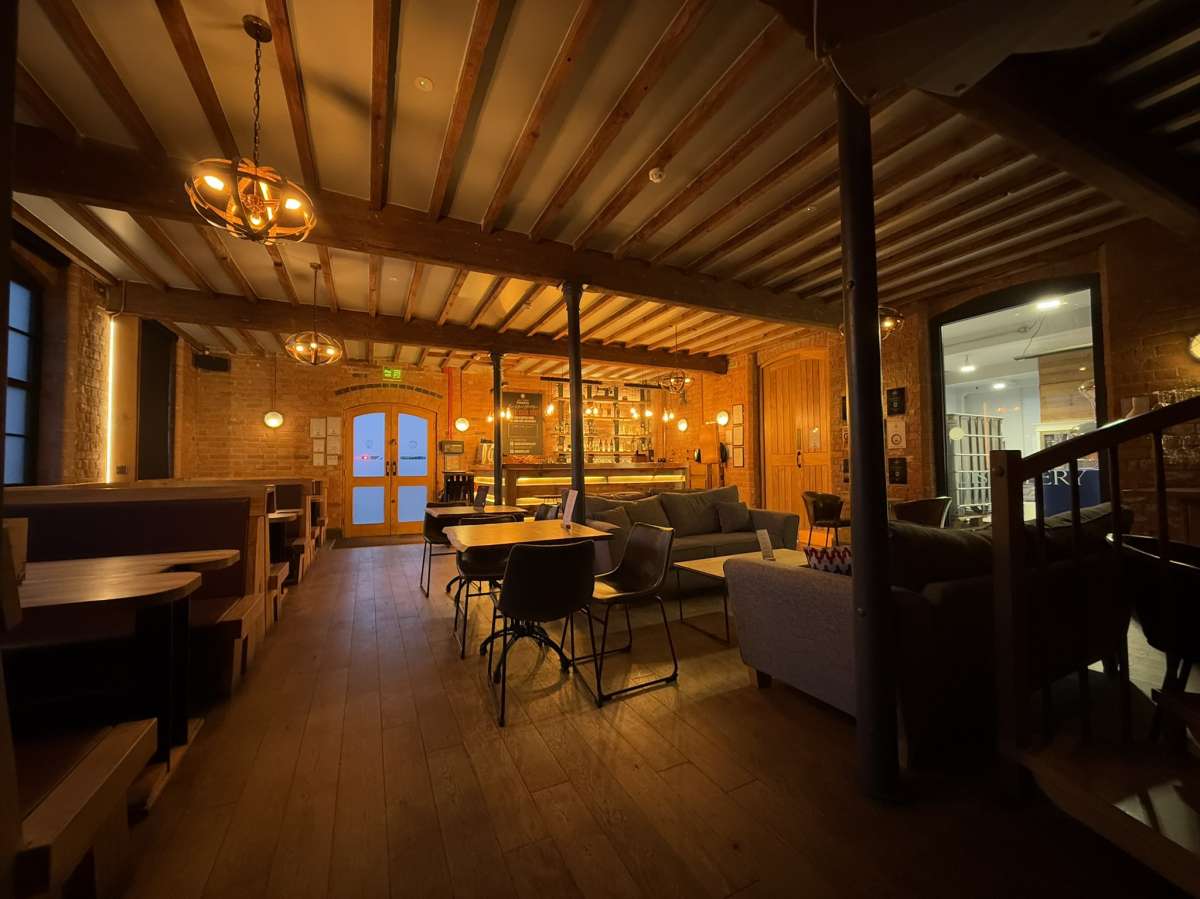 Retail/Shop in Hinckley - photo 3