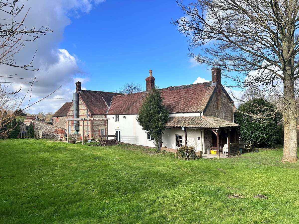 Retail/Shop in Warminster - photo 3