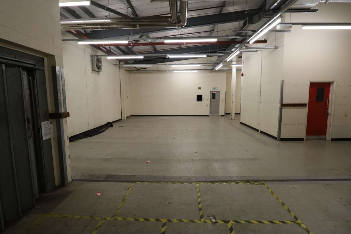 Retail/Shop in Hinckley - photo 4