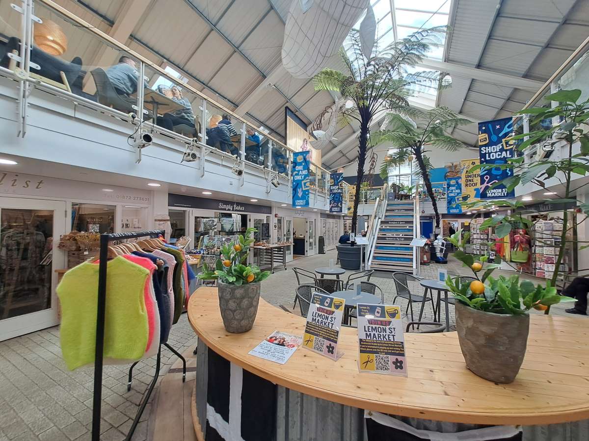 Retail/Shop in Truro - photo 3