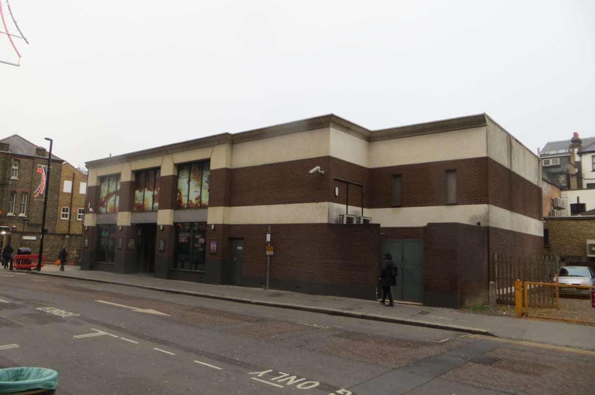 Retail/Shop in Croydon - photo 2