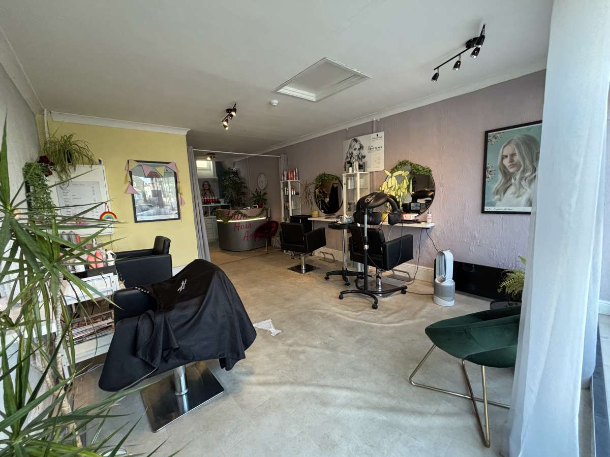 Retail/Shop in Littlehampton - photo 3