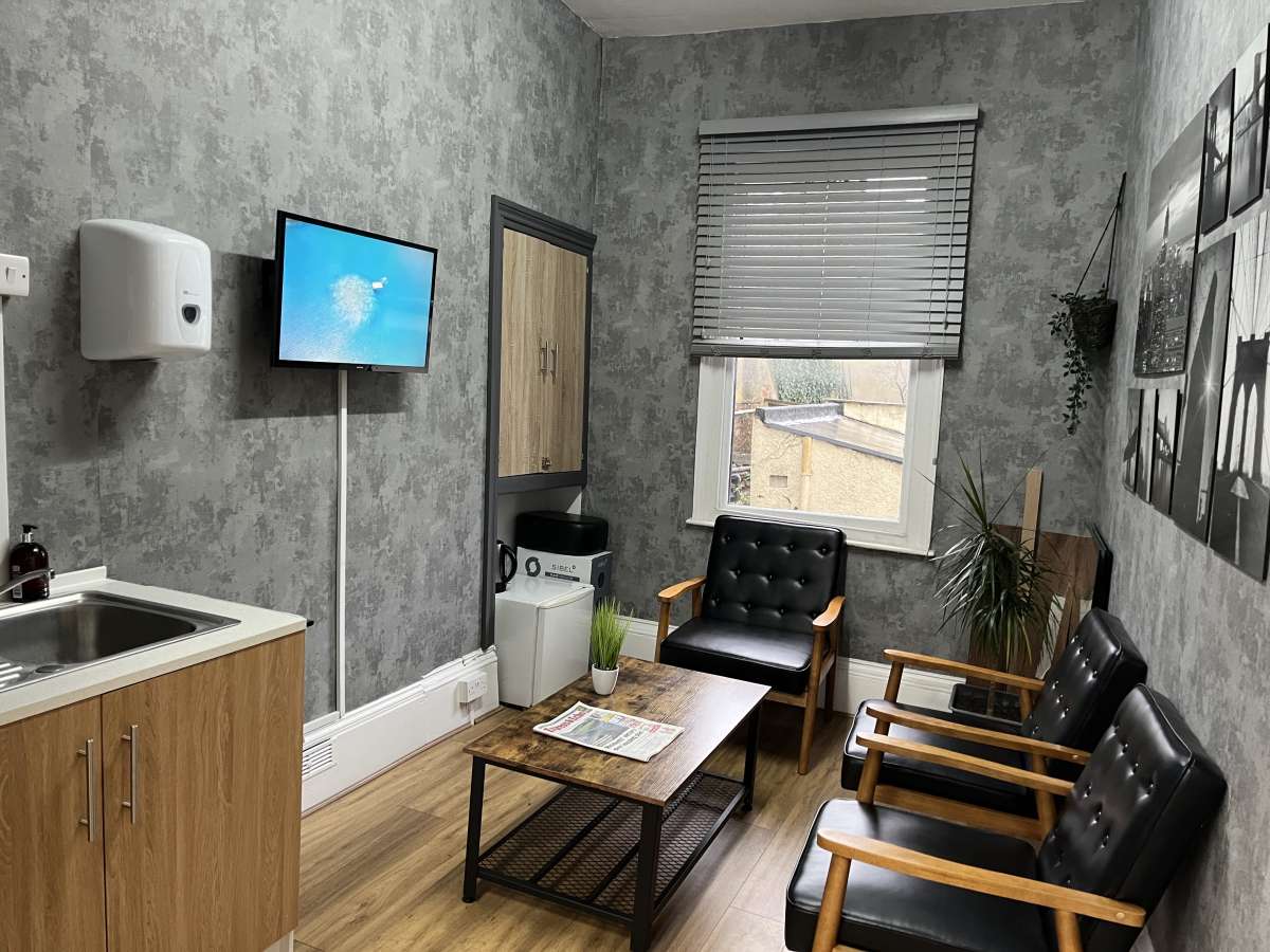 Retail/Shop in Exeter - photo 3