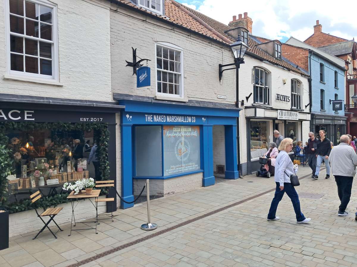 Retail/Shop in Lincoln - photo 2