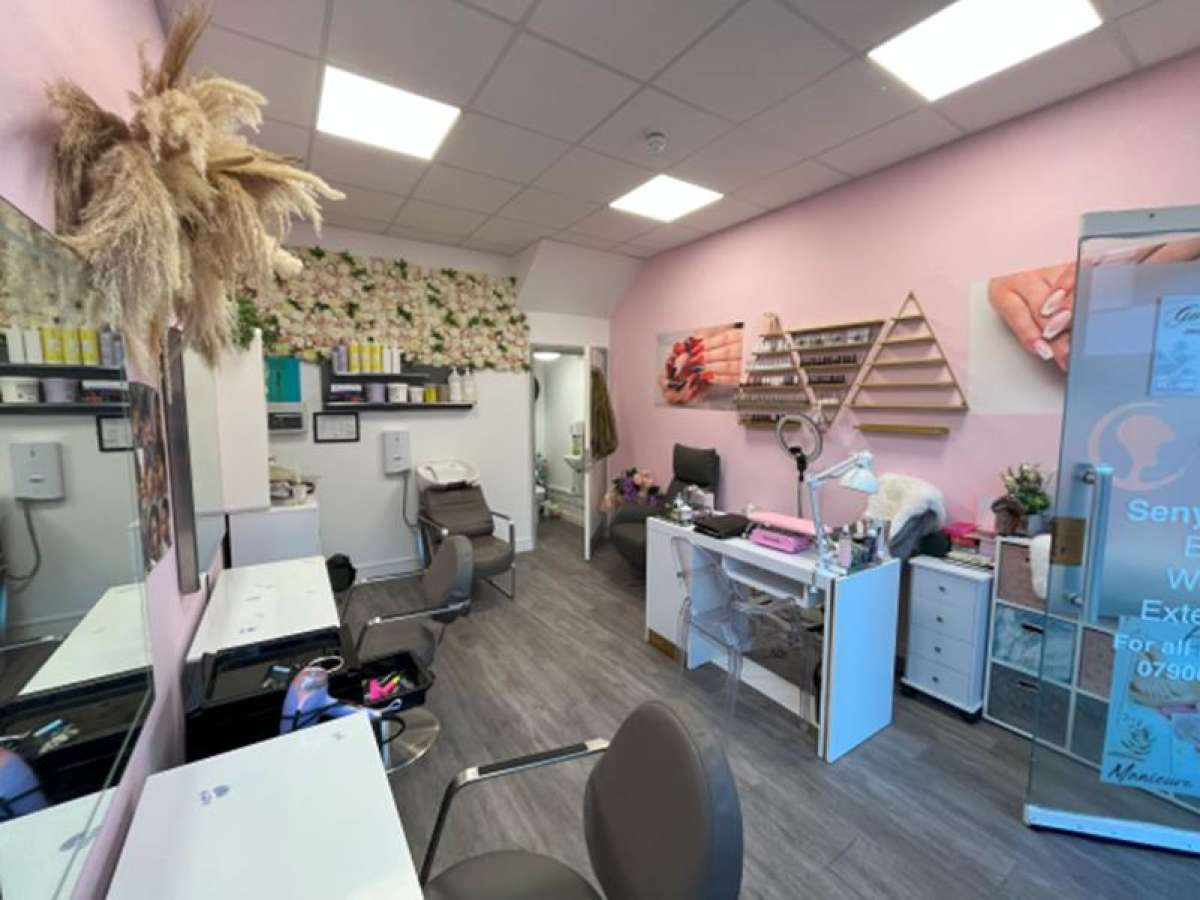 Retail/Shop in Weston-Super-Mare - photo 4