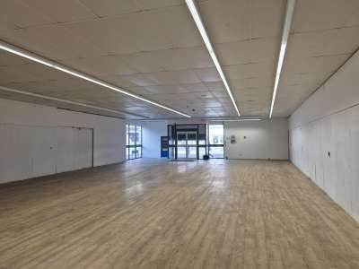 Retail/Shop in Hoylake - photo 3