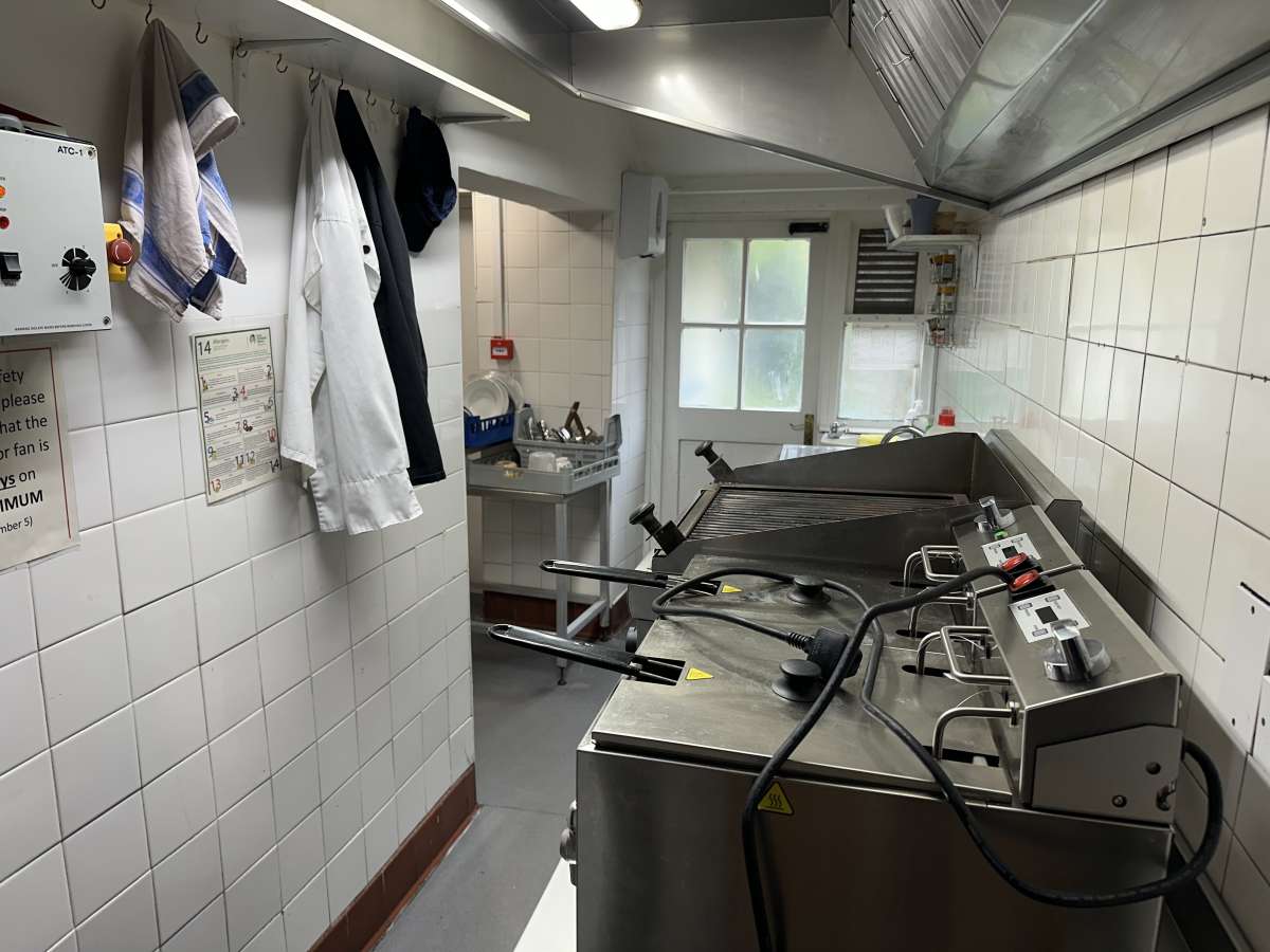 Retail/Shop in Wells - photo 4