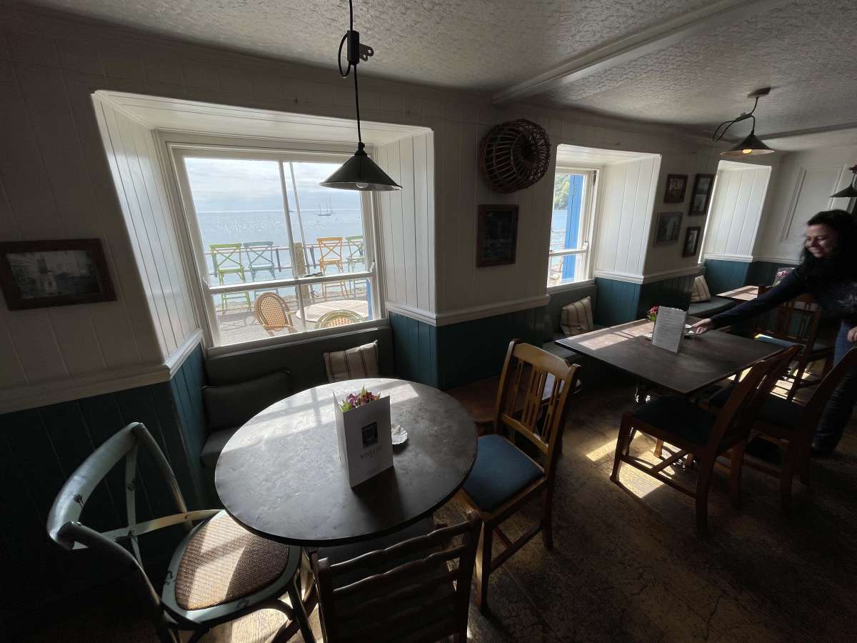 Retail/Shop in Torpoint - photo 3