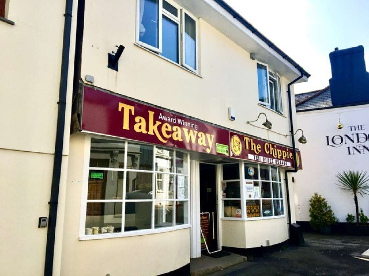 Retail in Yelverton