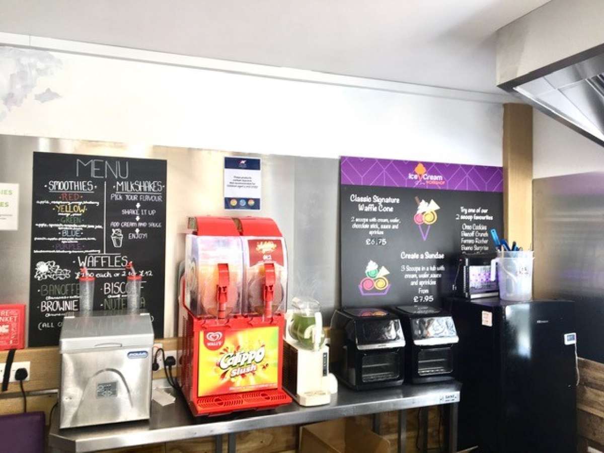 Retail/Shop in Plymouth - photo 4