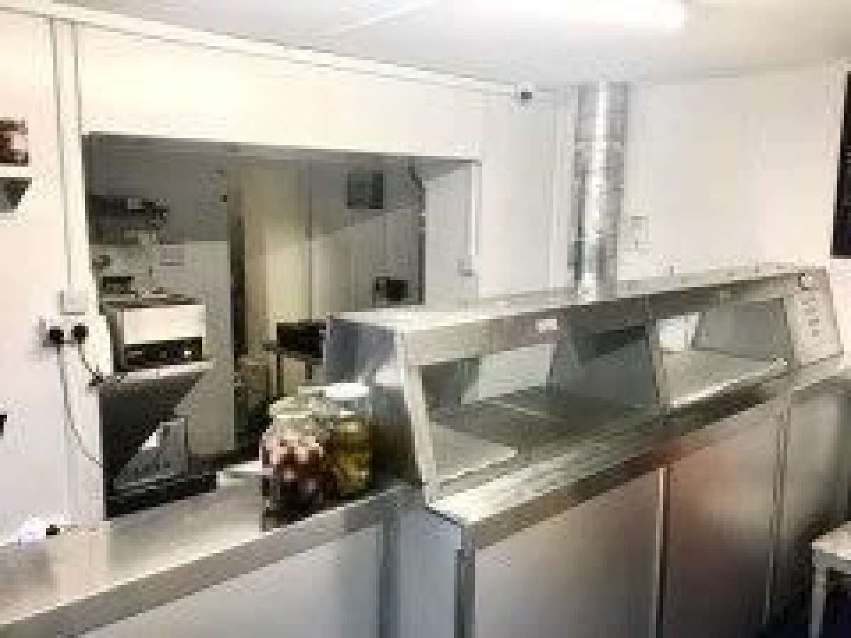 Retail/Shop in Plymouth - photo 2