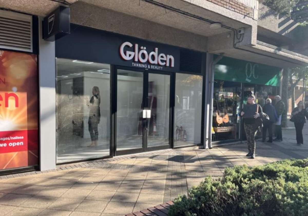 Retail/Shop in Bristol - photo 2