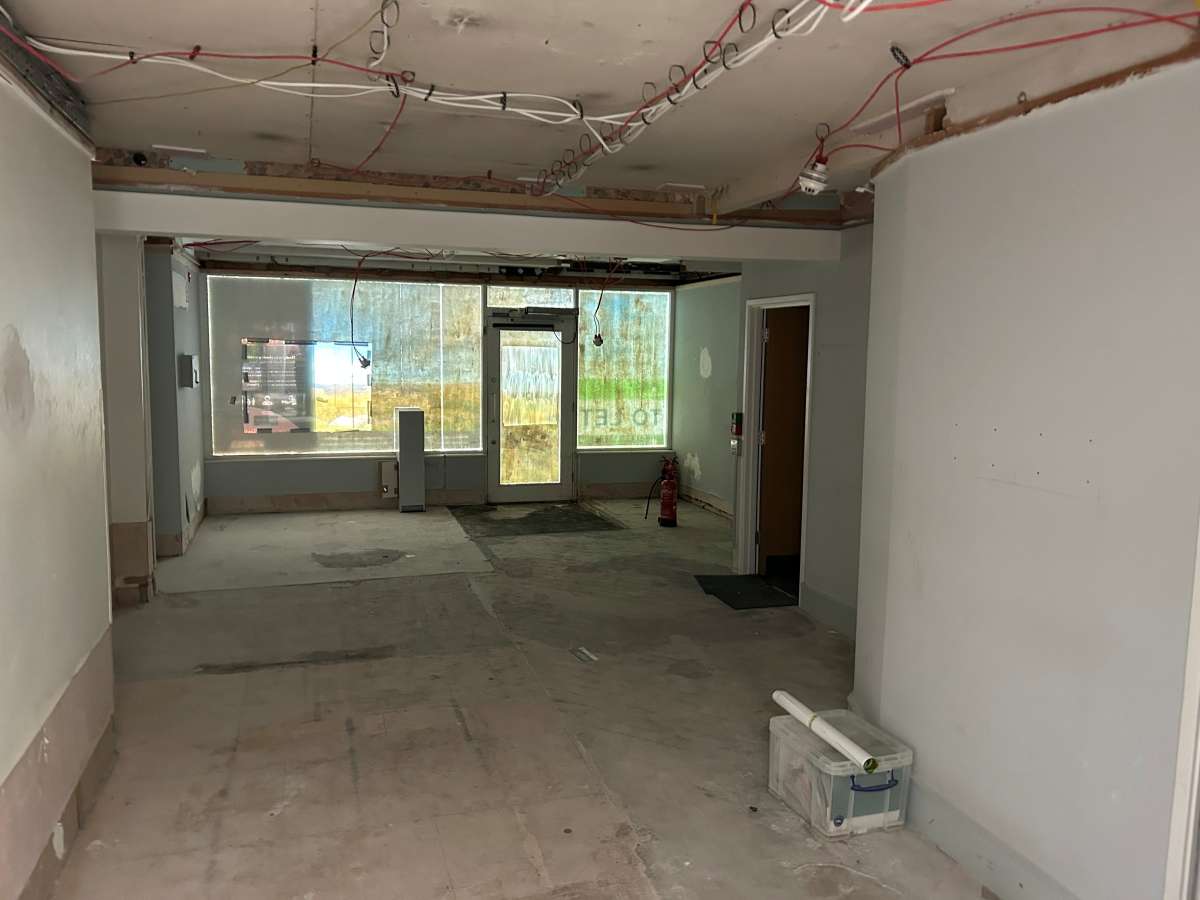 Retail/Shop in Tavistock - photo 2