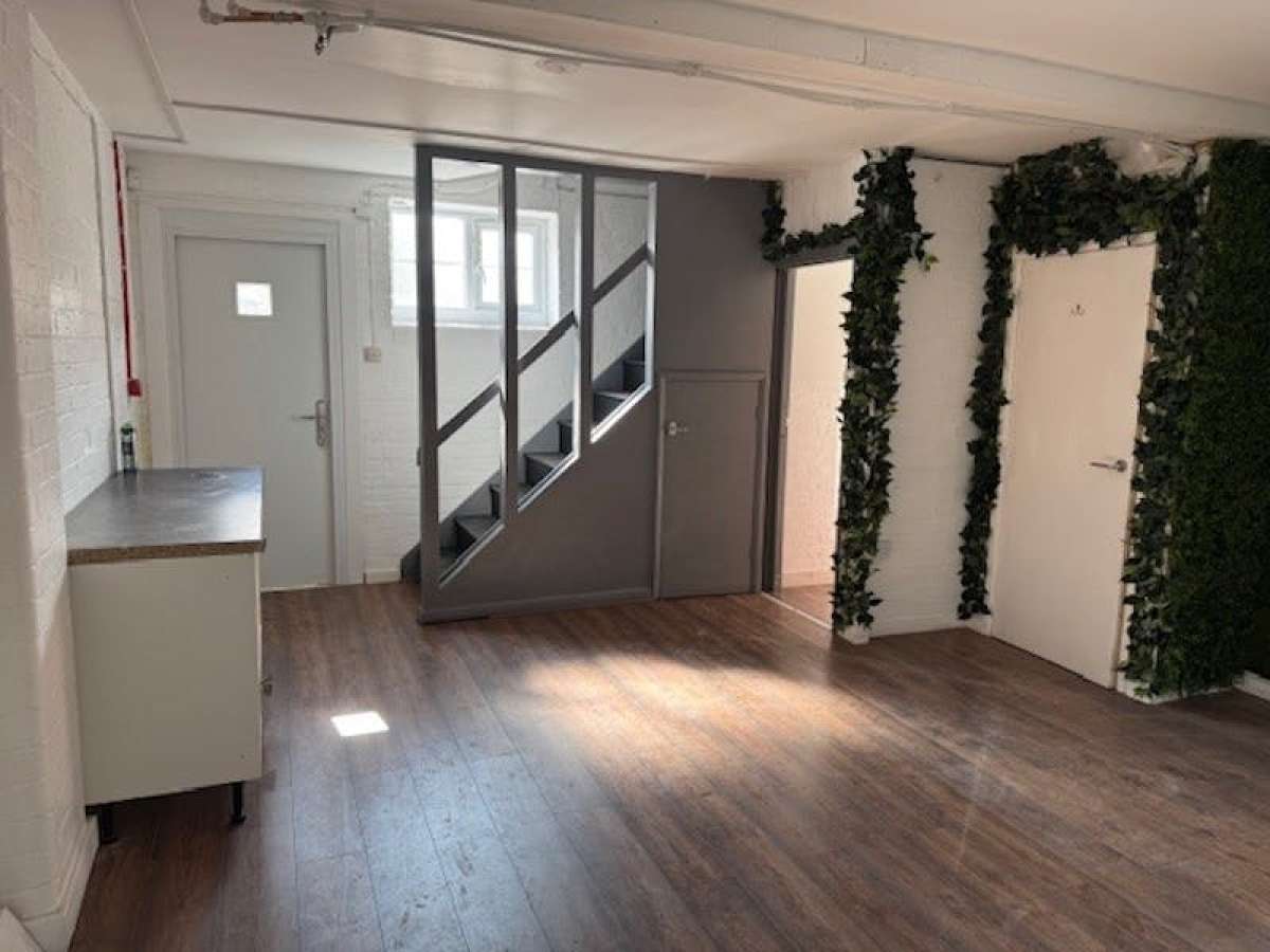 Retail/Shop in Northampton - photo 4