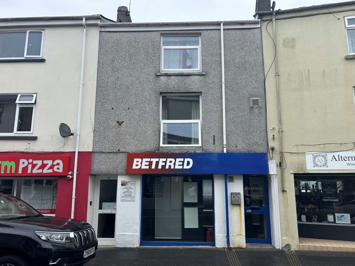 Retail in Torpoint
