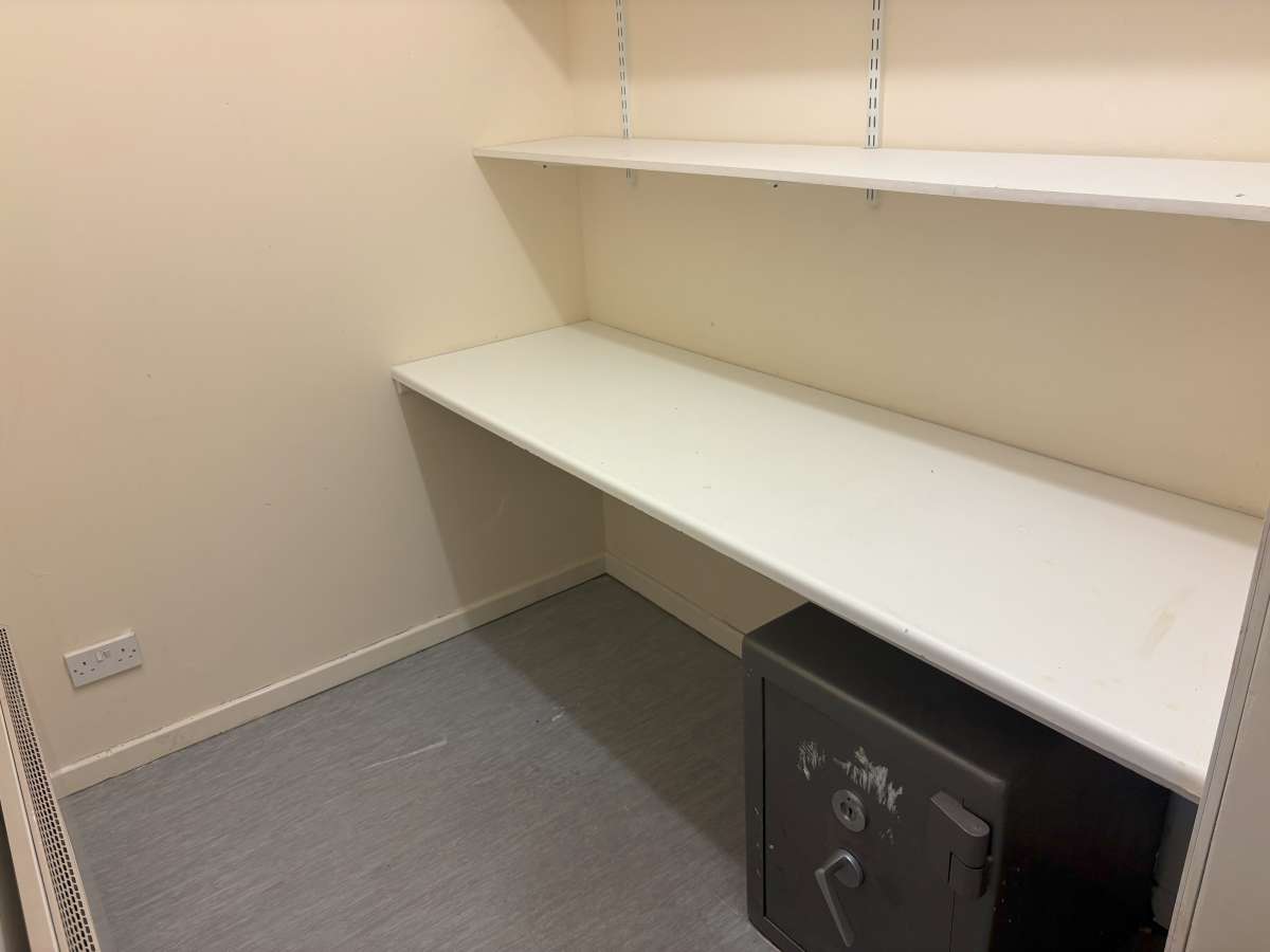 Retail/Shop in Newark-On-Trent - photo 3