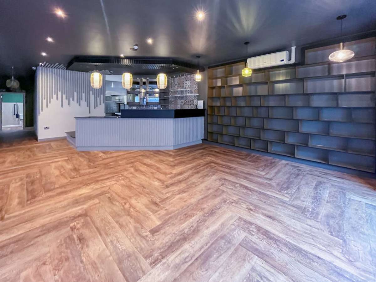 Retail/Shop in Bournemouth - photo 4