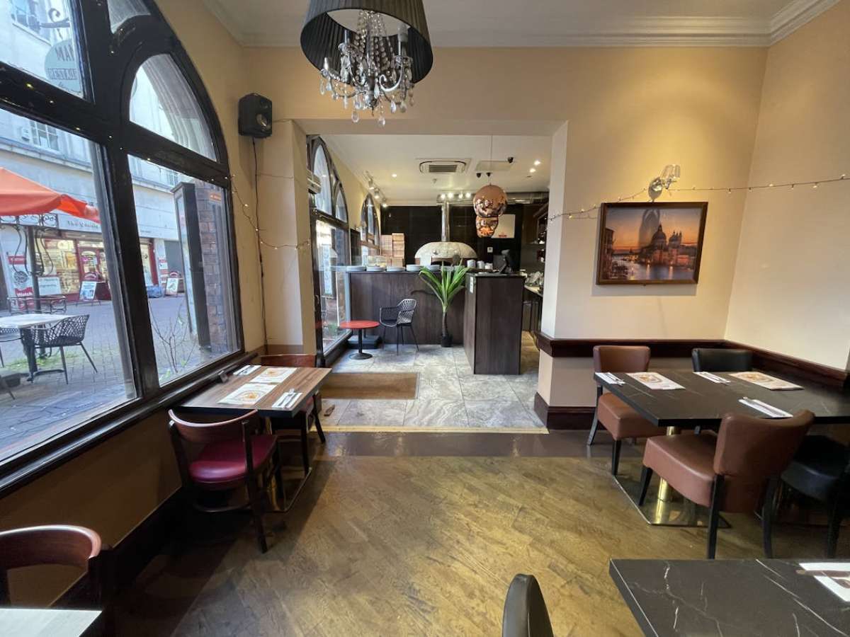 Retail/Shop in Bournemouth - photo 2