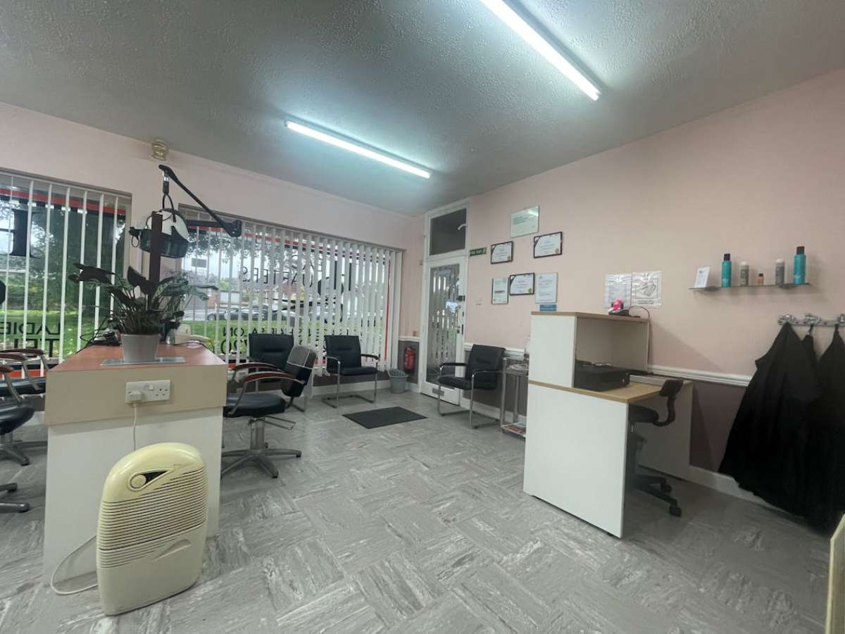 Retail/Shop in Southampton - photo 4