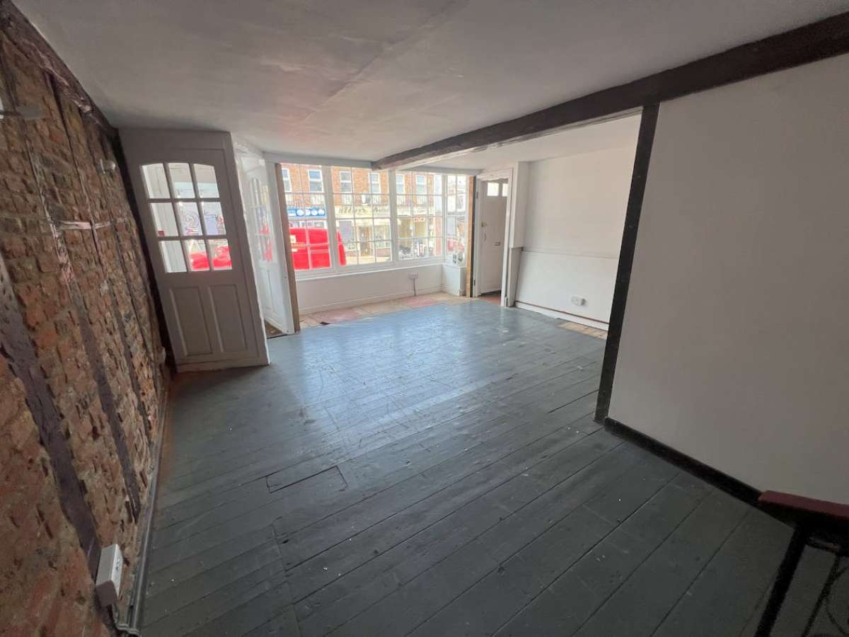 Retail/Shop in Lymington - photo 3