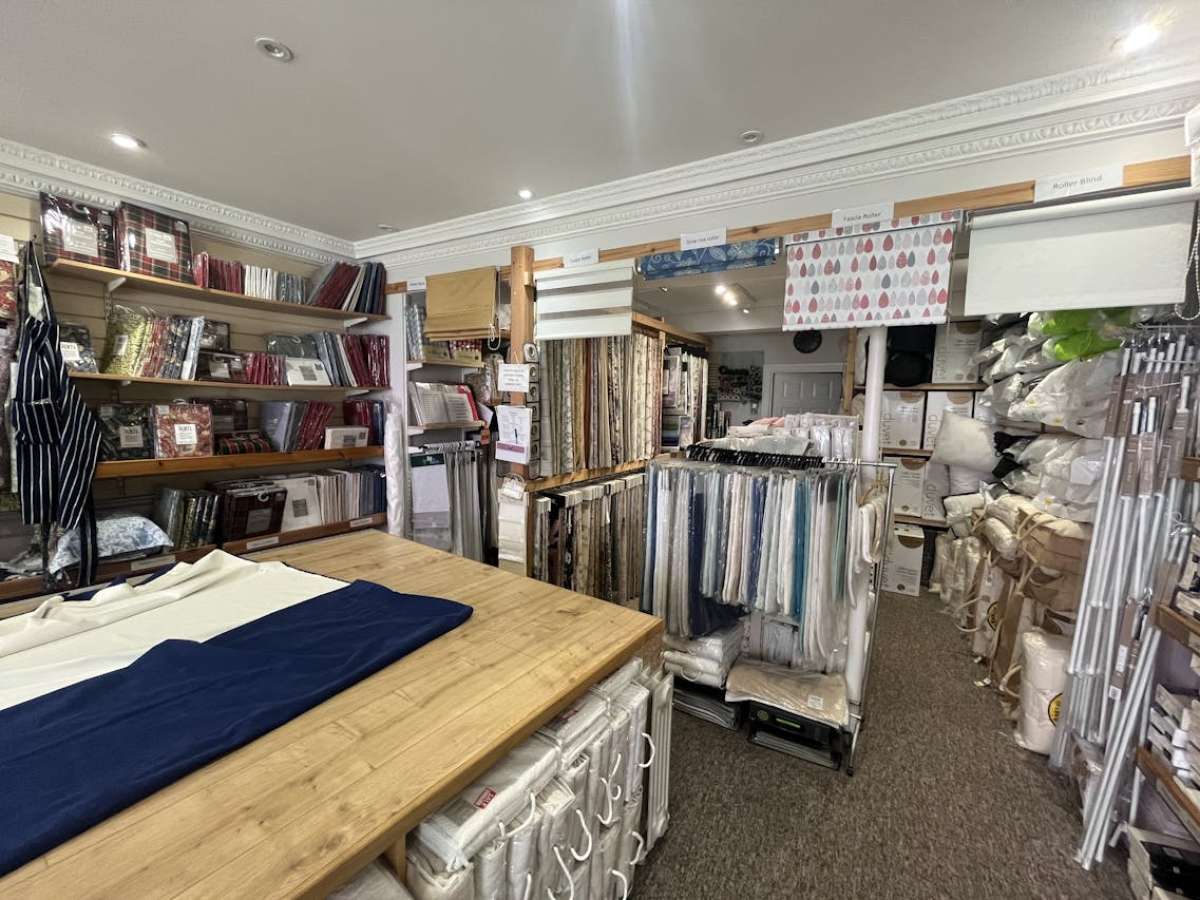 Retail/Shop in Blandford Forum - photo 3