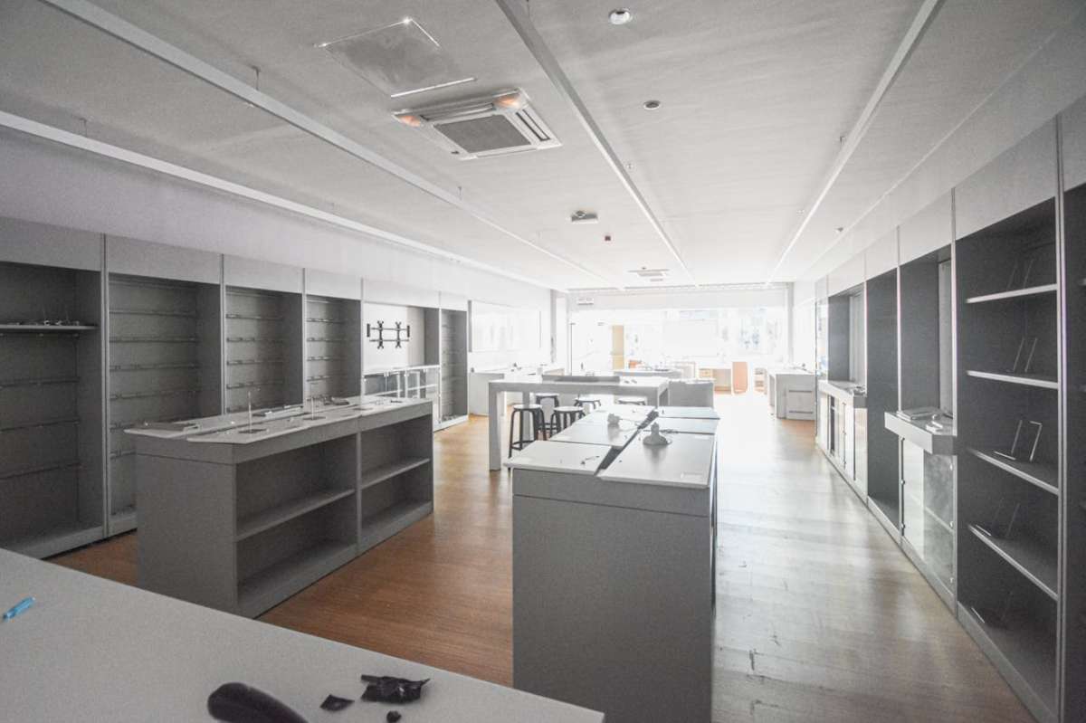 Retail/Shop in Bournemouth - photo 3