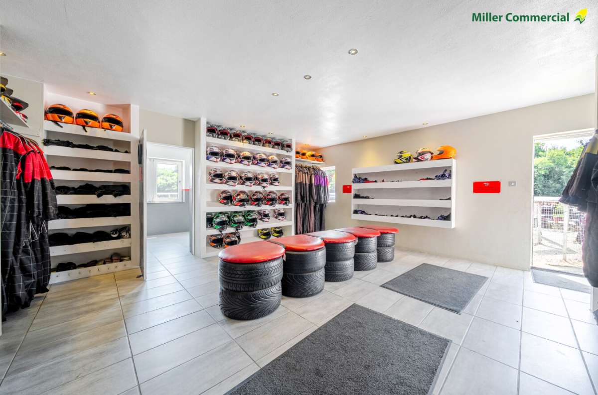 Retail/Shop in Hayle - photo 4