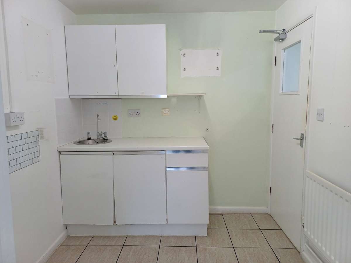 Retail/Shop in Corby - photo 3