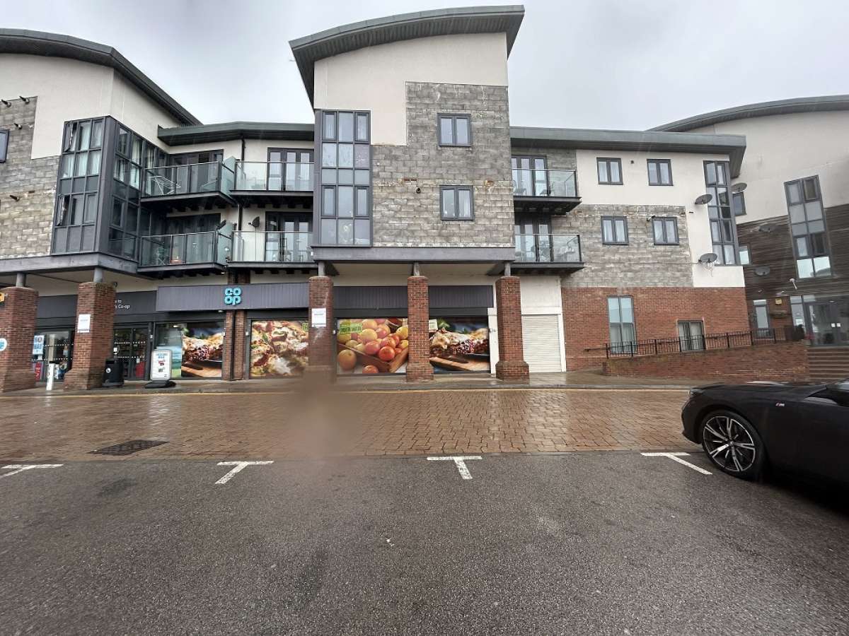 Retail/Shop in Milton Keynes - photo 2