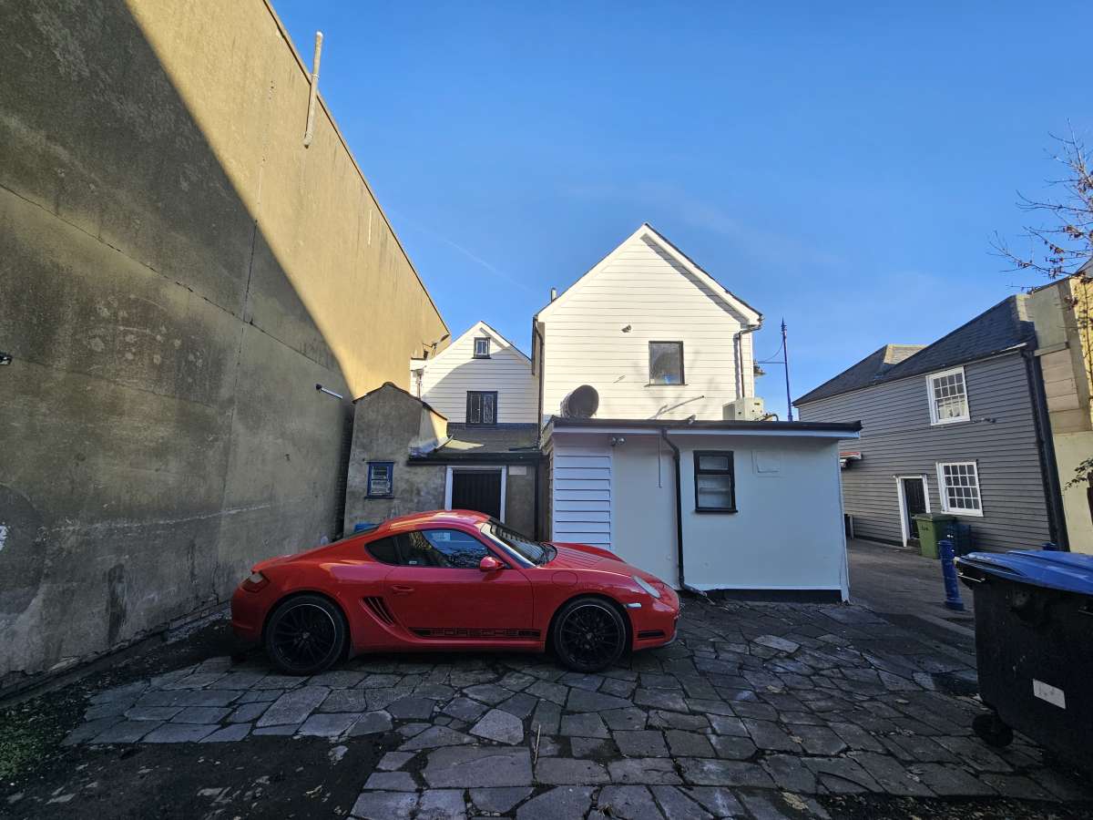 Retail/Shop in Sheerness - photo 4