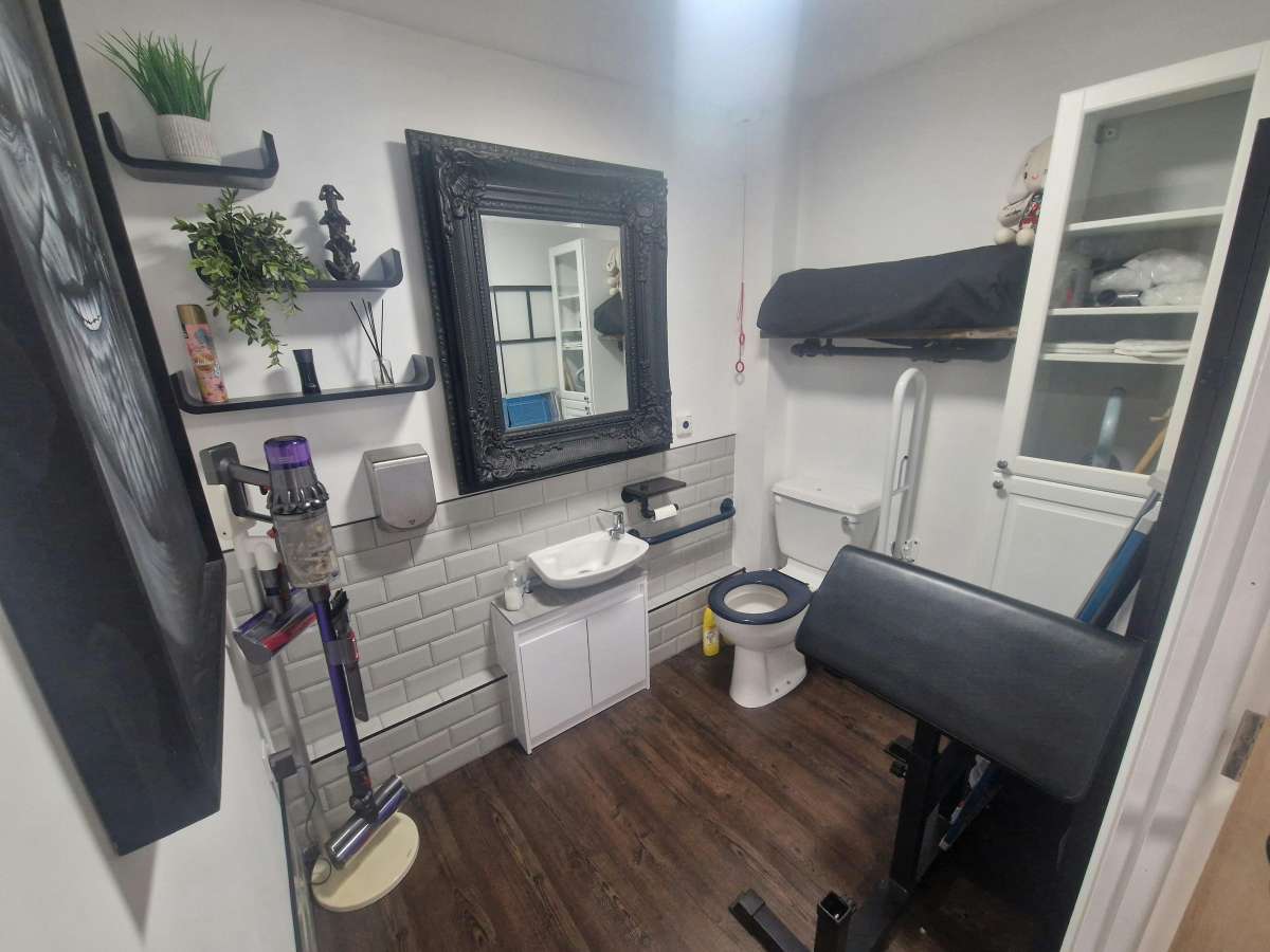 Retail/Shop in Fareham - photo 4