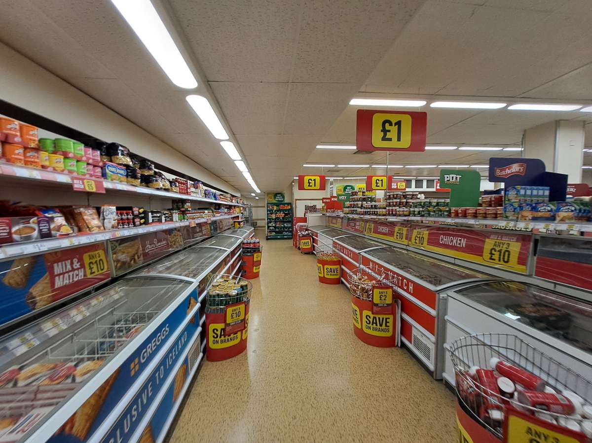 Retail/Shop in Egham - photo 3