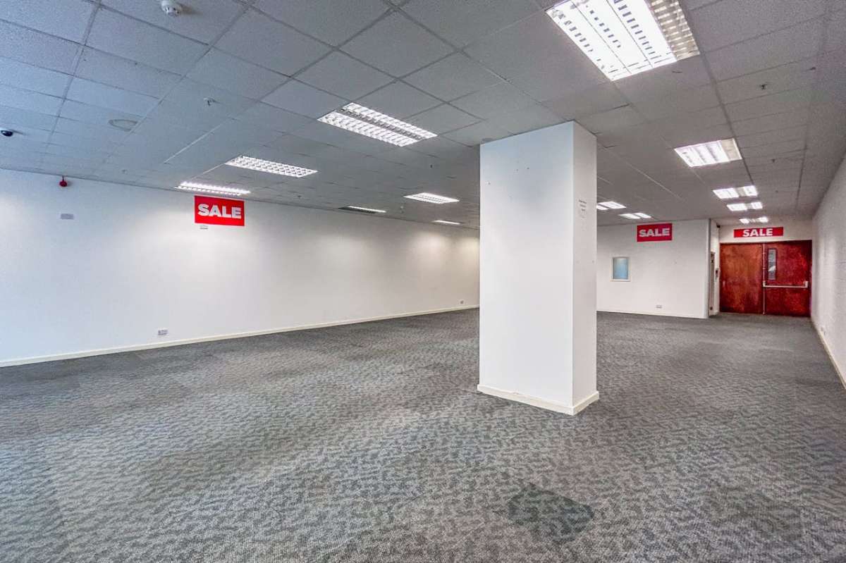 Retail/Shop in Bournemouth - photo 4