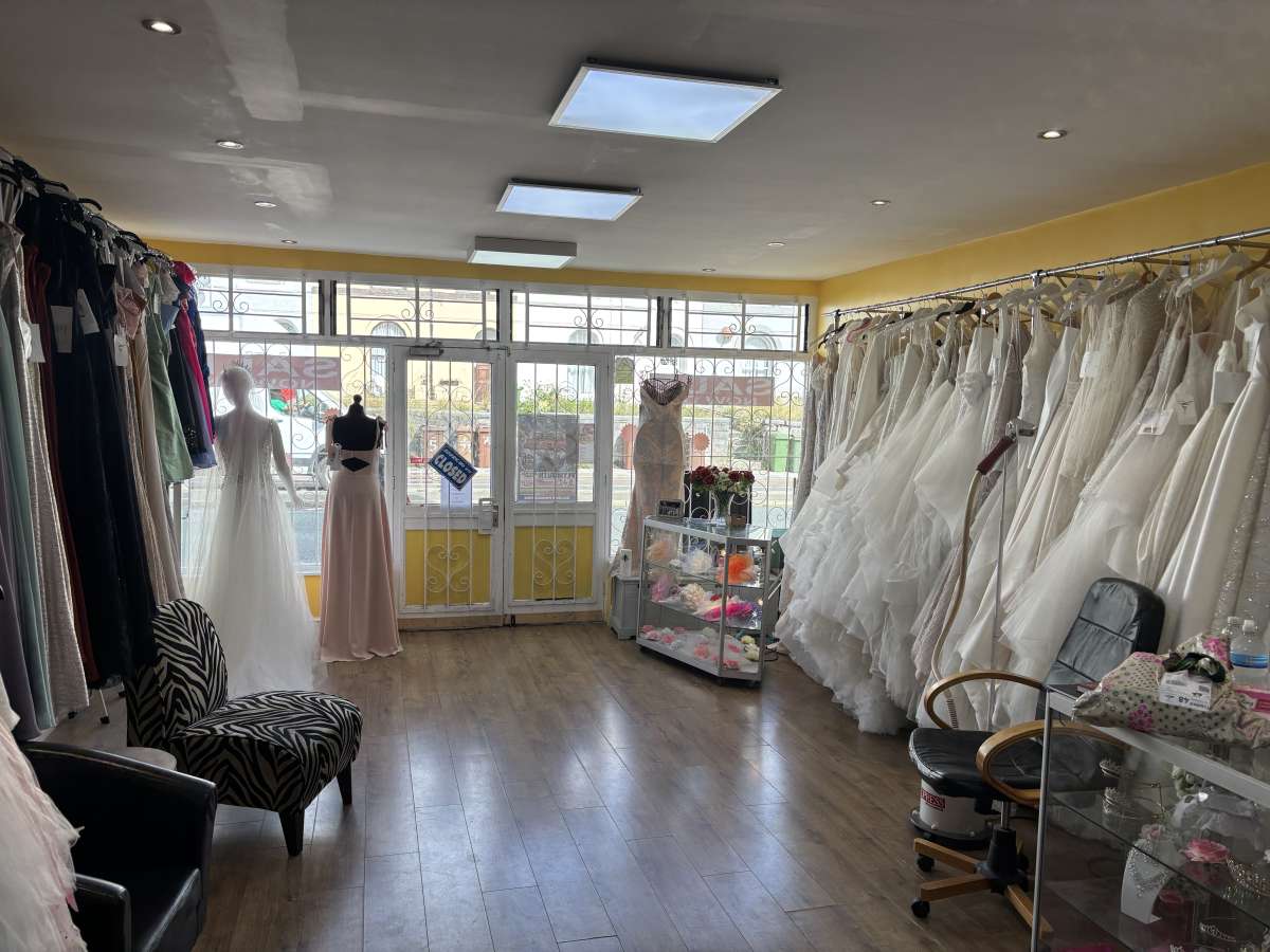 Retail/Shop in Plymouth - photo 4