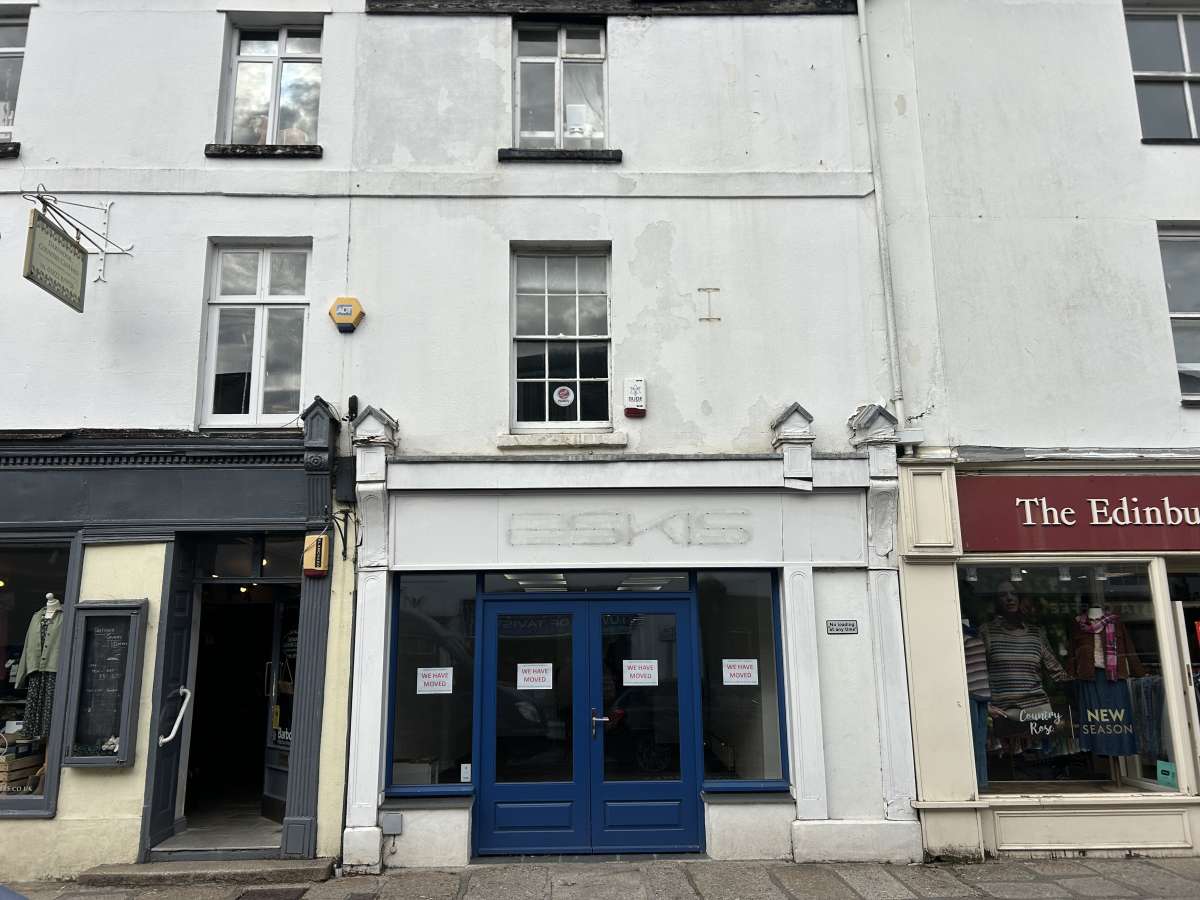Retail/Shop in Tavistock - photo 2