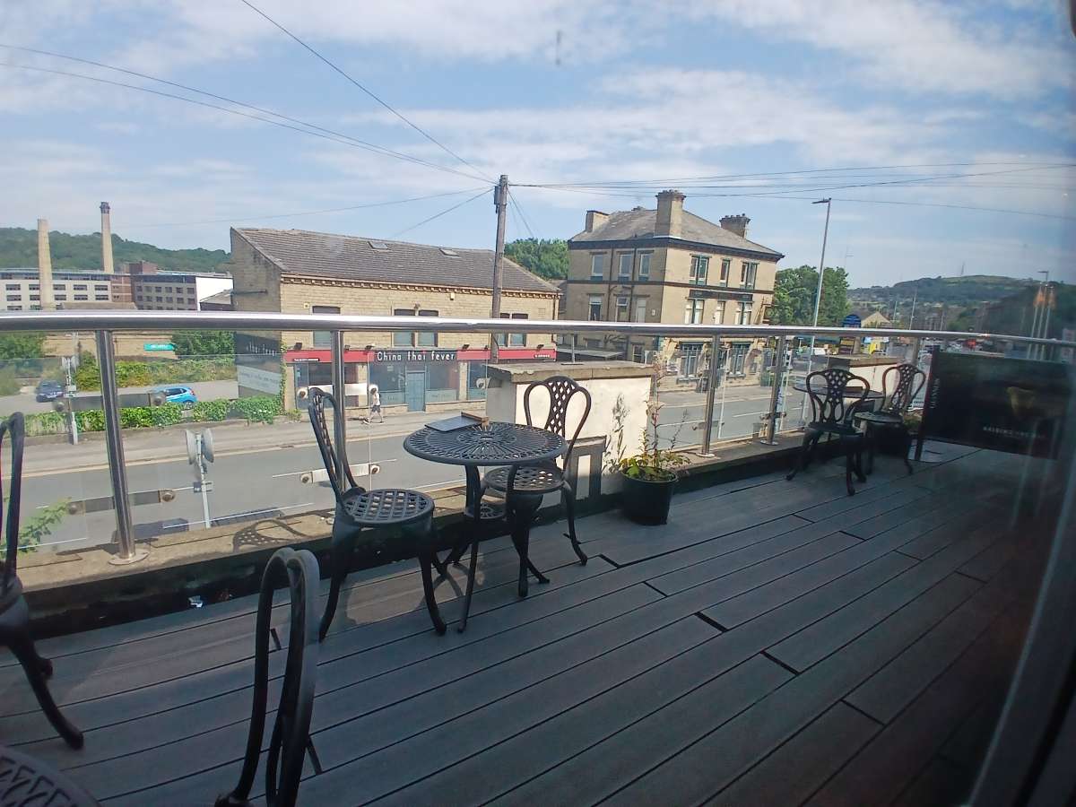 Retail/Shop in Shipley - photo 4