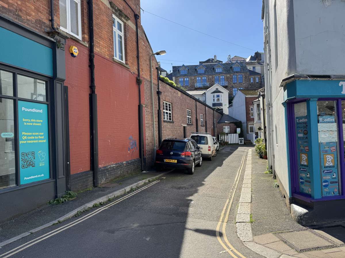 Retail/Shop in Dartmouth - photo 4